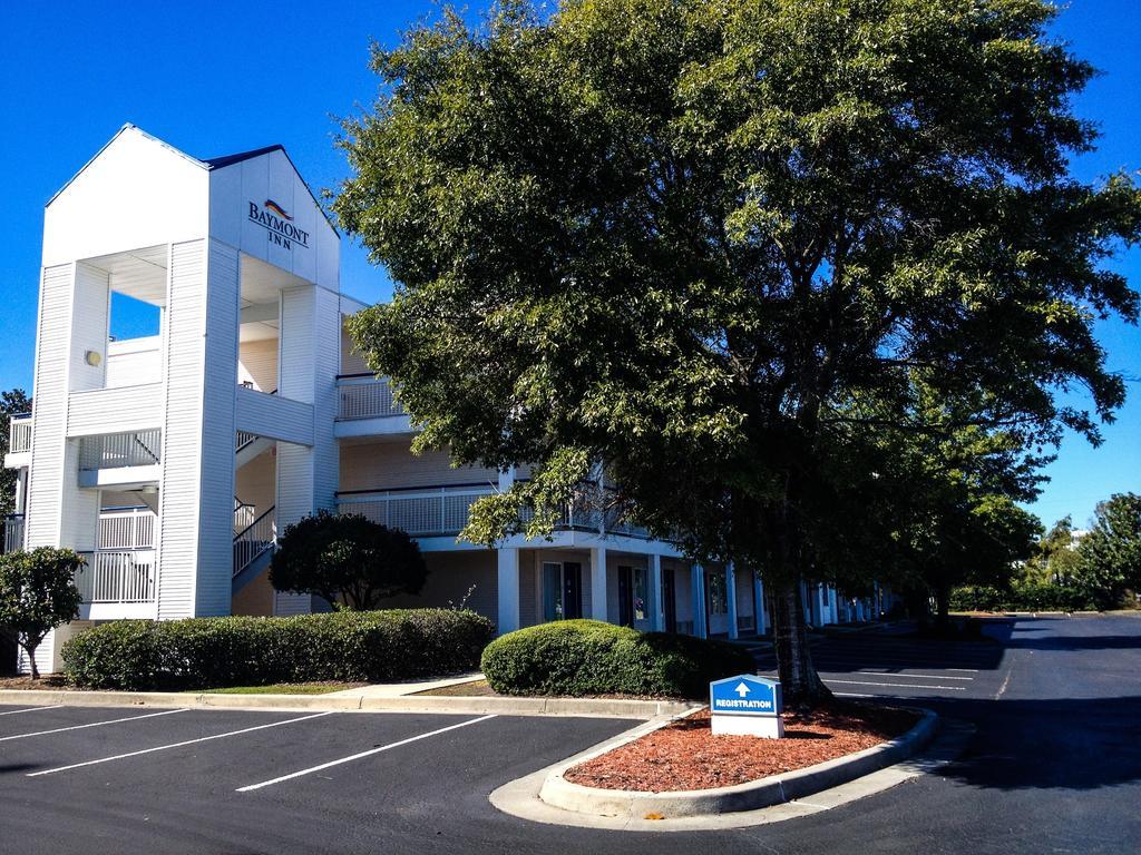 Baymont By Wyndham Wilmington Hotel ภายนอก รูปภาพ