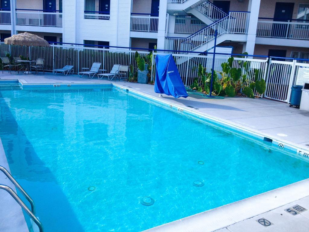 Baymont By Wyndham Wilmington Hotel ภายนอก รูปภาพ